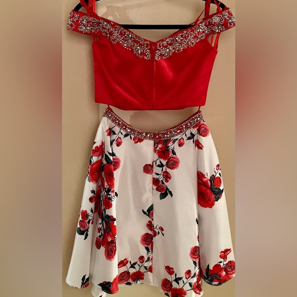 Splash size 6 Prom, Homecoming, Cocktail Dress Red Floral Pageant Formal - Picture 2 of 2